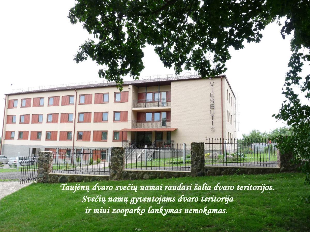 Taujenu Dvaro Sveciu Namai Towiany Exterior photo